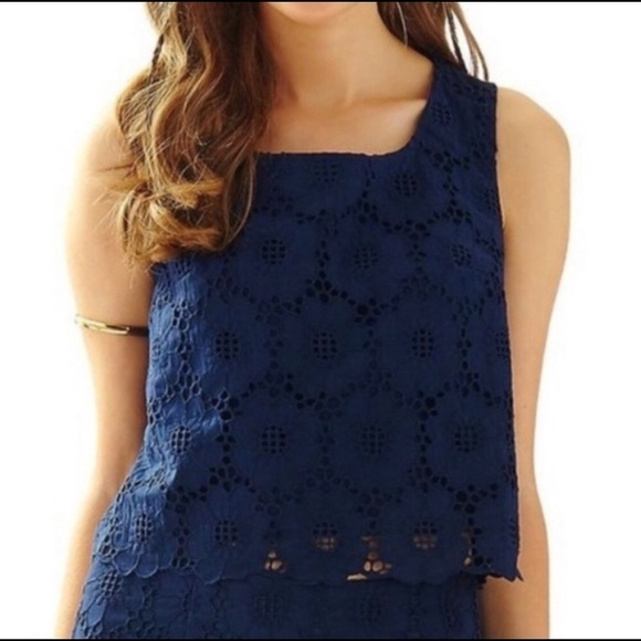 Lilly Pulitzer Tops - Lilly Pulitzer Crop Top Shirt navy lace